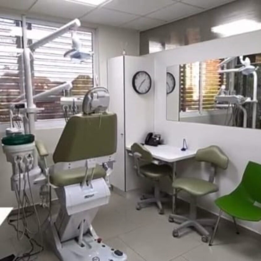 Se Vende Clinica Odontologica, Nueva. Ubicada En Los Pablos.