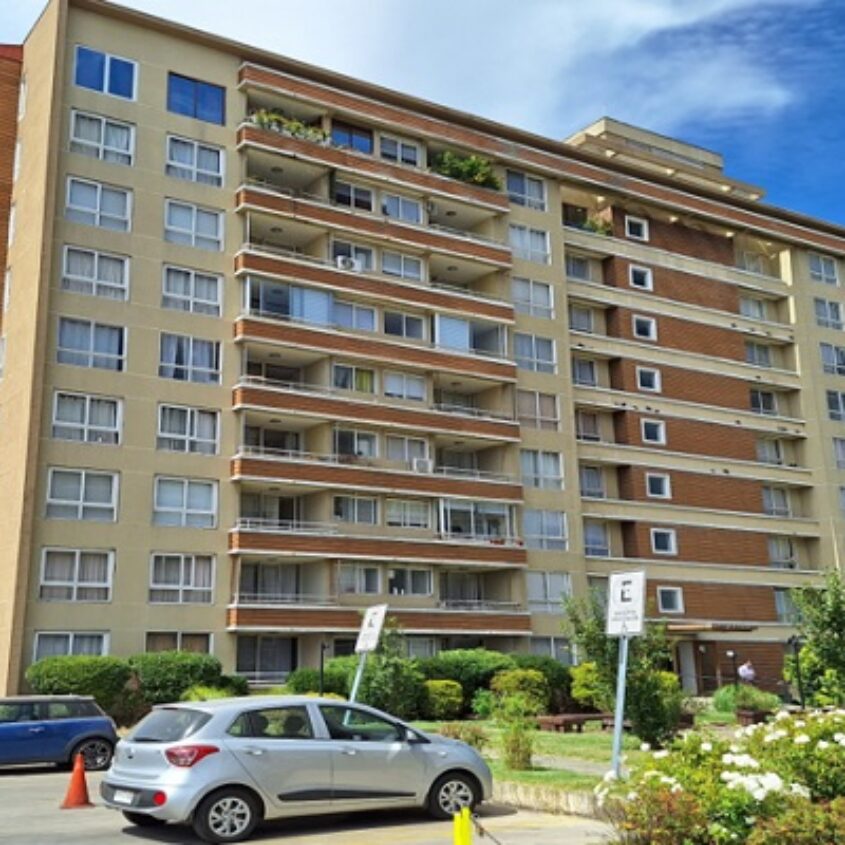 SE VENDE EXCELENTE DEPARTAMENTO A PASOS HOSPITAL DE CHILLAN.
