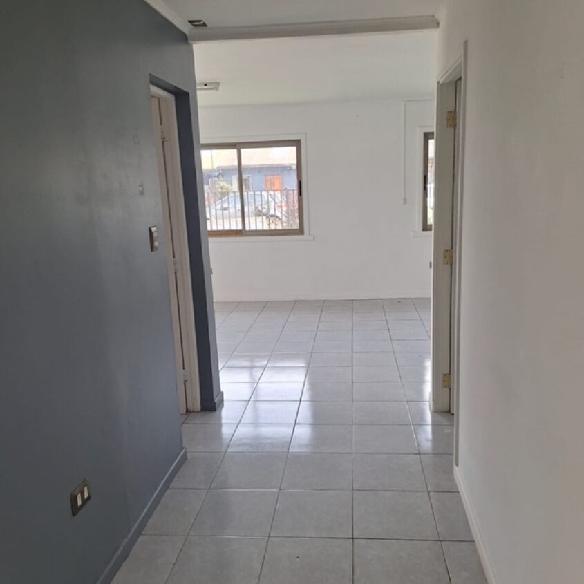 SE ARRIENDA EXCELENTE CASA, RECIEN REMODELADA, A PASOS AVENIDA ALEMANIA TEMUCO.