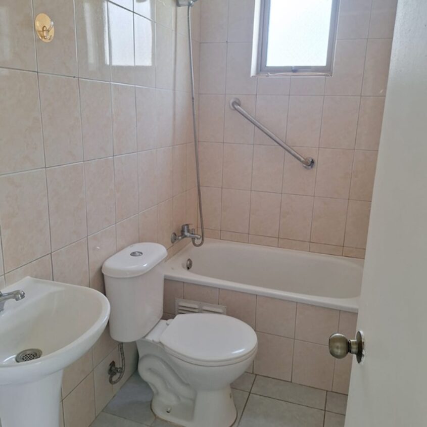 SE ARRIENDA EXCELENTE CASA, RECIEN REMODELADA, A PASOS AVENIDA ALEMANIA TEMUCO.