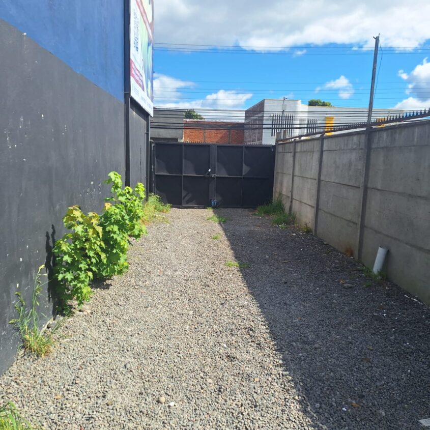 SE ARRIENDA LOCAL AV. O” HIGGINS.