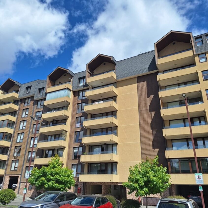 SE VENDE EXCELENTE DEPARTAMENTO EN CONDOMIO, CUIDAD DE VILLARRICA.