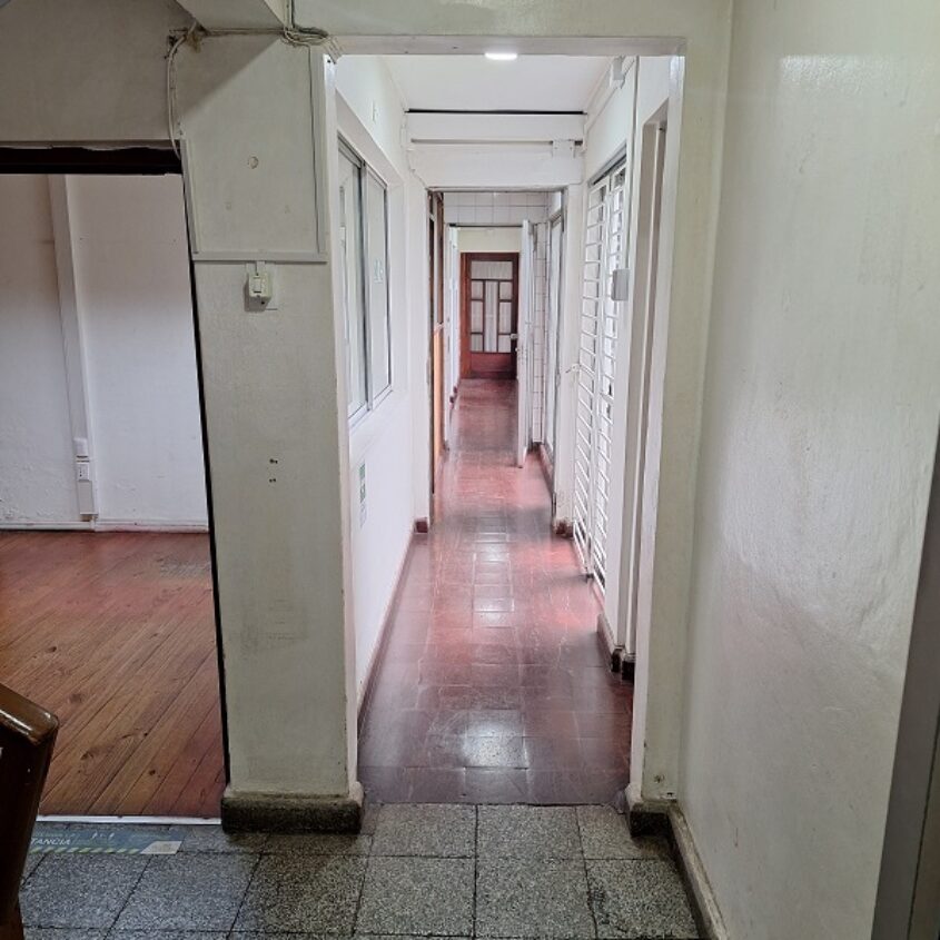 SE ARRIENDA USO OFICINAS, 220 M2, CON 9 AMPLIAS ESPACIOS DE TRABAJO EN CENTRO DE TEMUCO.