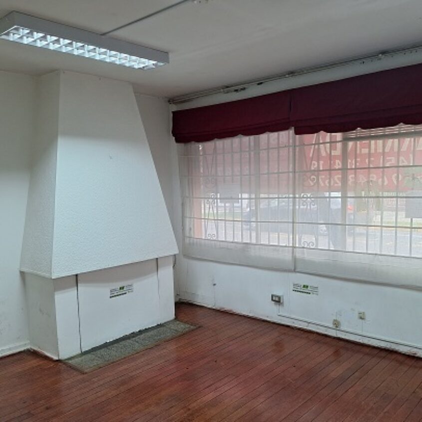 SE ARRIENDA USO OFICINAS, 220 M2, CON 9 AMPLIAS ESPACIOS DE TRABAJO EN CENTRO DE TEMUCO.