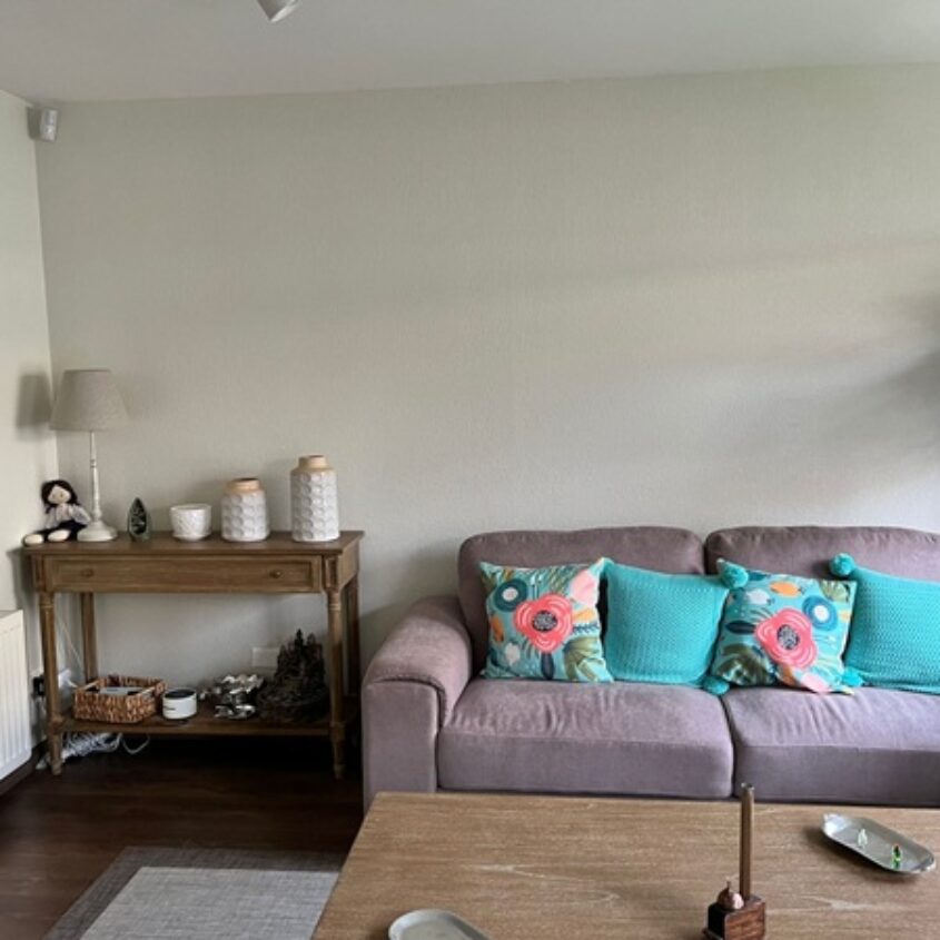 SE VENDE EXCELENTE CASA, SEMI – NUEVA CONDOMINIO PARQUE ANTUMALAL, TEMUCO.