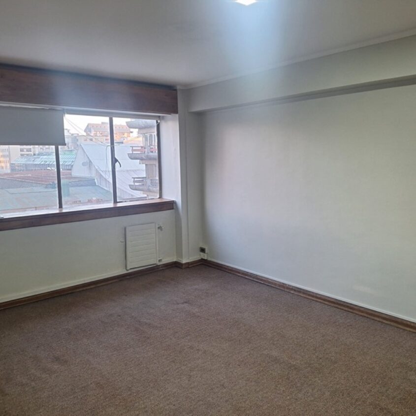 SE ARRIENDA ESPECTACULAR OFICINA DE 115 Ó 231 m2, PLENO CENTRO TEMUCO CON ESTACIONAMIENTO.