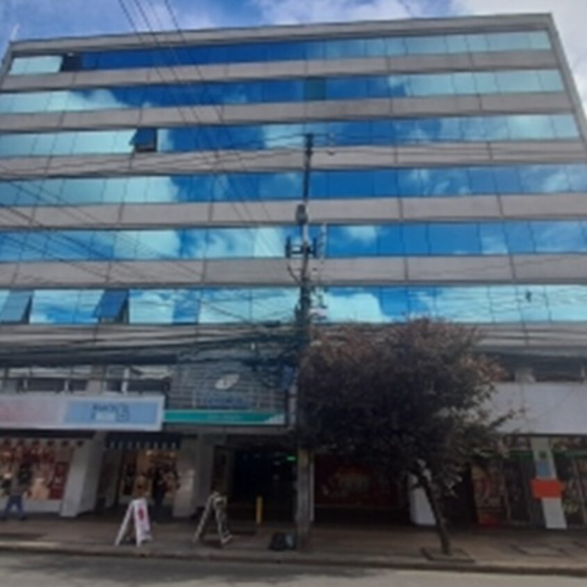 SE ARRIENDA ESPECTACULAR OFICINA DE 115 Ó 231 m2, PLENO CENTRO TEMUCO CON ESTACIONAMIENTO.