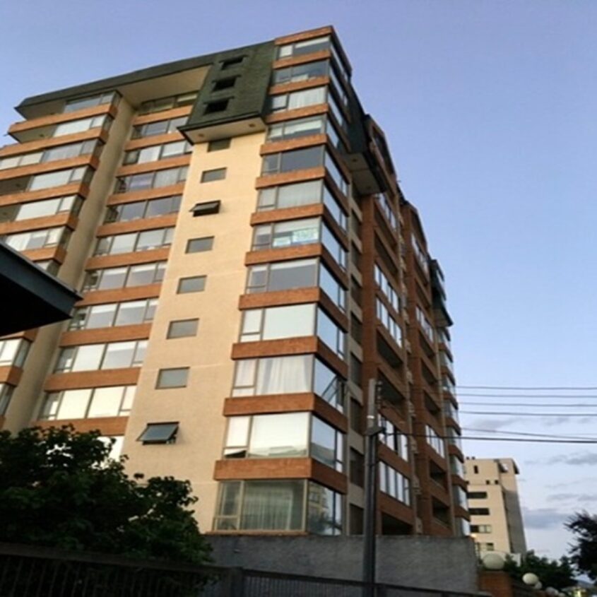 SE VENDE AMPLIO DEPARTAMENTO 140 M2 EDIFICIO SIMON IX, TEMUCO.