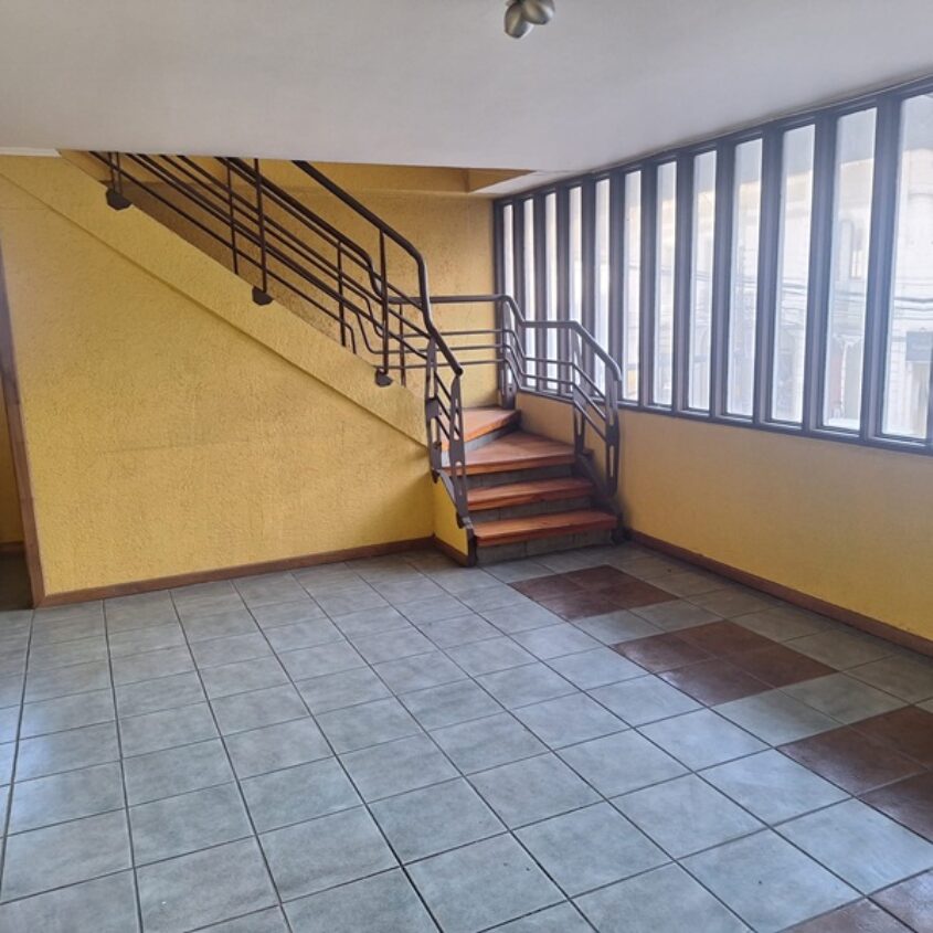 SE VENDE “OFICINA – LOCAL” de 231 m2, PLENO CENTRO DE TEMUCO.
