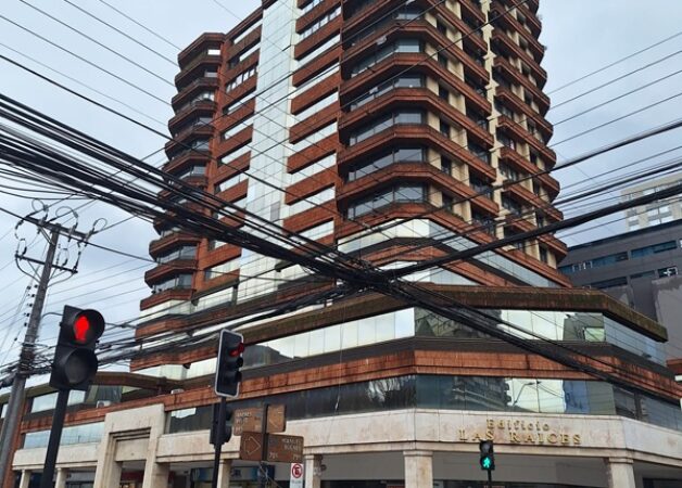 SE VENDE EXCELENTE DEPARTAMENTO, EDIFICIO LAS RAÍCES, CENTRO DE TEMUCO.