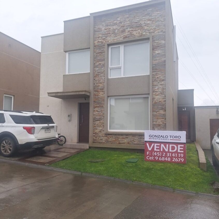 SE ARRIENDA EXCELENTE CASA EN CONDOMINIO, TEMUCO.