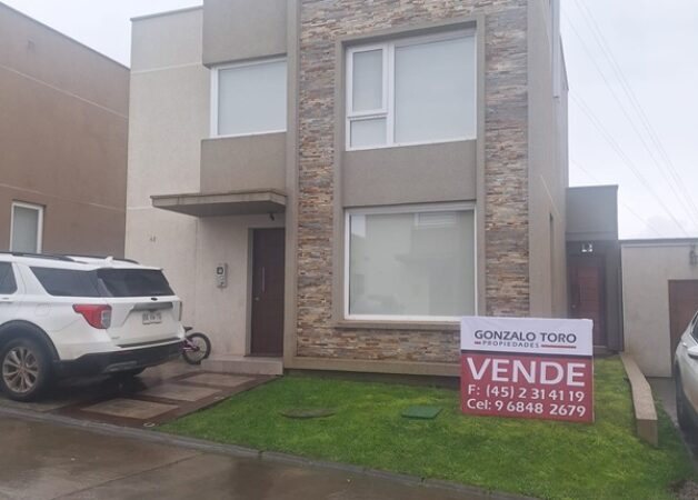 SE VENDE EXCELENTE CASA EN CONDOMINIO, TEMUCO.
