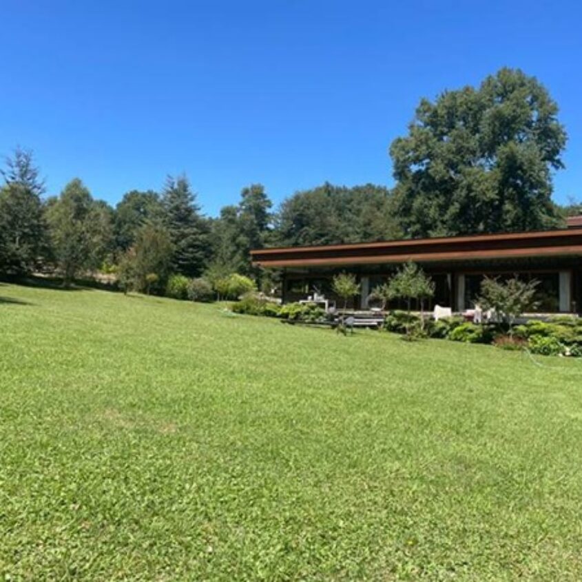 SE VENDE CASA EXCLUSIVA, EN CONDOMINIO A 12 MINUTOS DE PUCÓN.