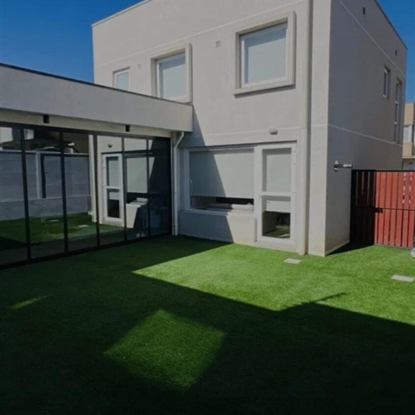 SE VENDE EXCELENTE CASA EN CONDOMINIO, TEMUCO.