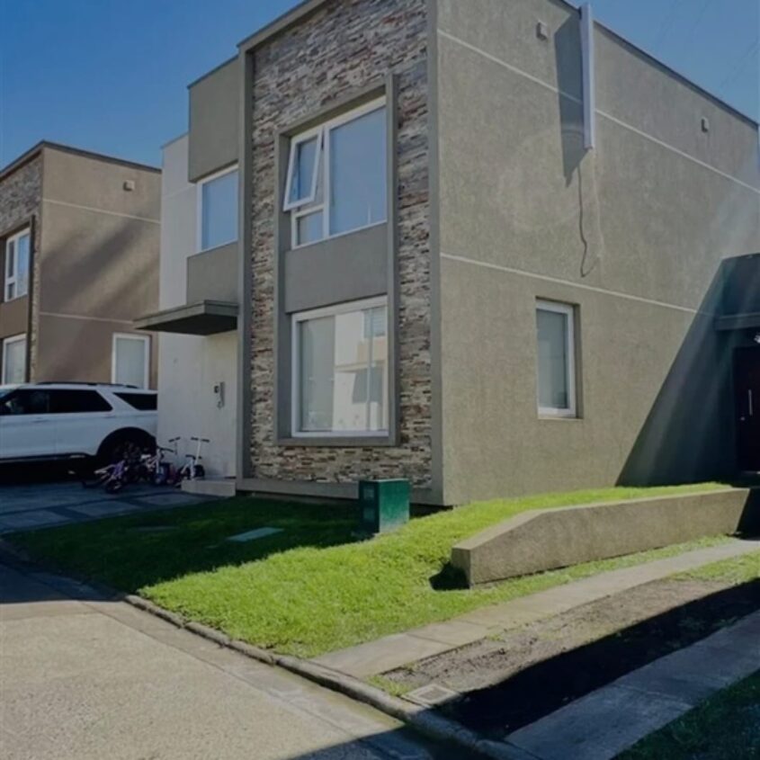 SE VENDE EXCELENTE CASA EN CONDOMINIO, TEMUCO.